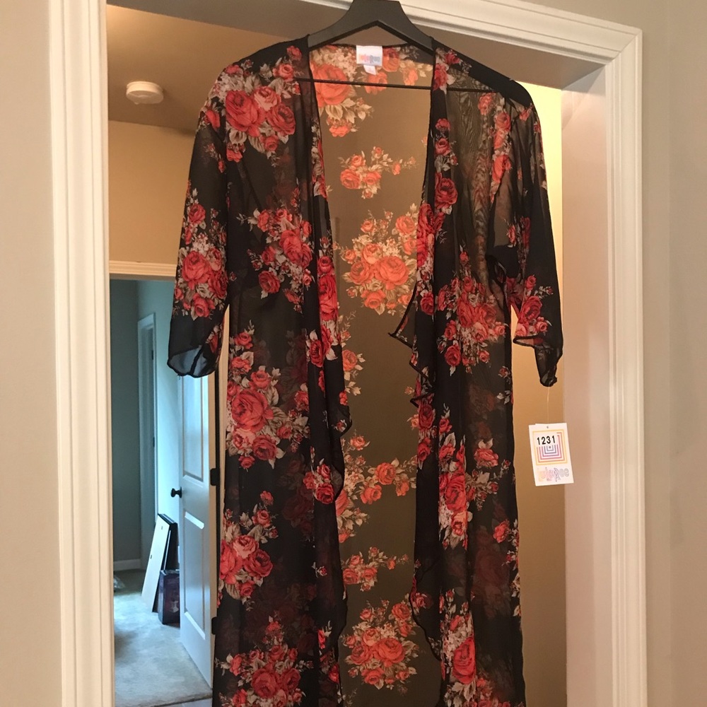 LuLaRoe S Floral Shirley Black